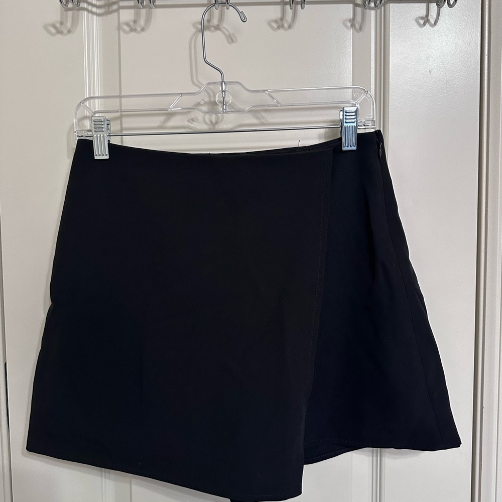 Express Black Women's Skort